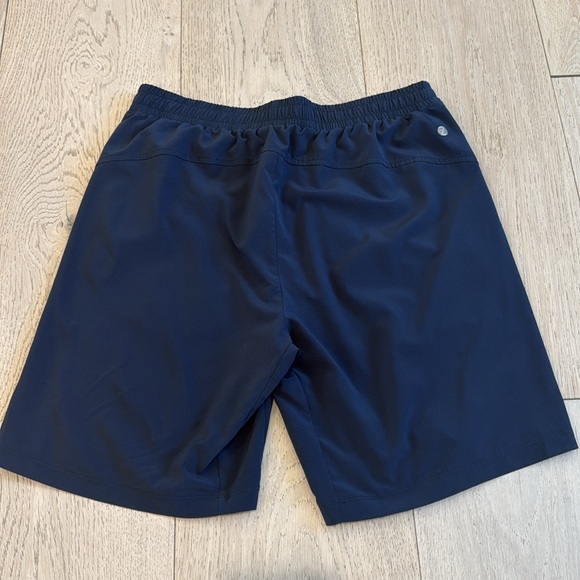 Zella Activewear Drawstring Waist Bermuda Shorts in Size Medium - Picture 3 of 10